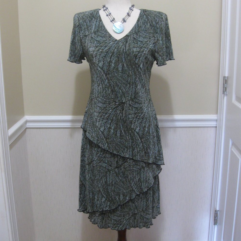 Asymmetric Tiered Plisse Dress sz 6 Dark Green Stretch V-neck